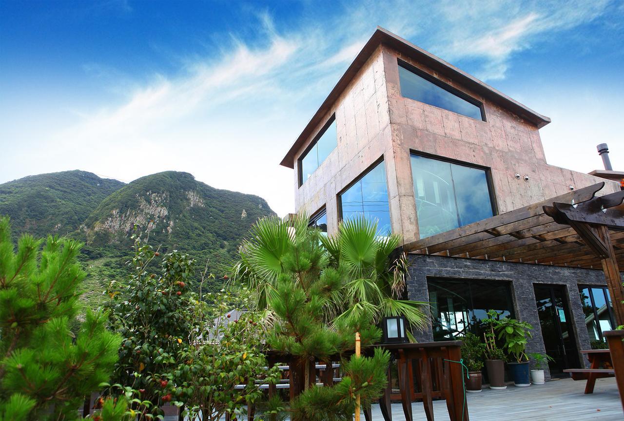 Mirvill Pension & Resort Seogwipo Bagian luar foto