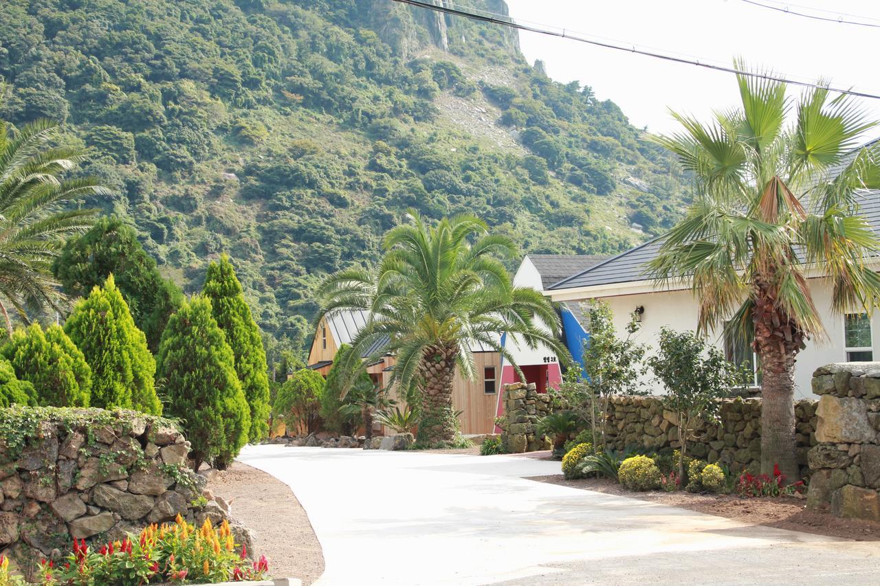 Mirvill Pension & Resort Seogwipo Bagian luar foto