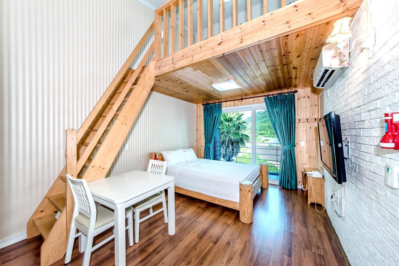 Mirvill Pension & Resort Seogwipo Bagian luar foto