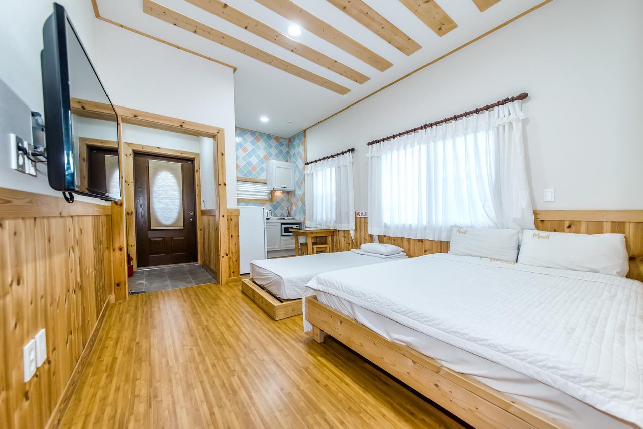 Mirvill Pension & Resort Seogwipo Bagian luar foto