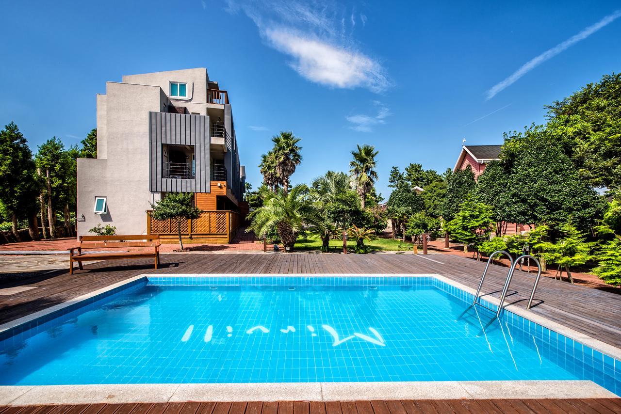 Mirvill Pension & Resort Seogwipo Bagian luar foto
