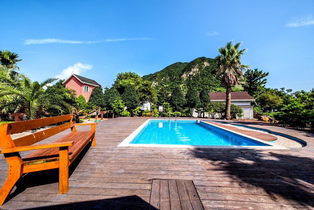 Mirvill Pension & Resort Seogwipo Bagian luar foto